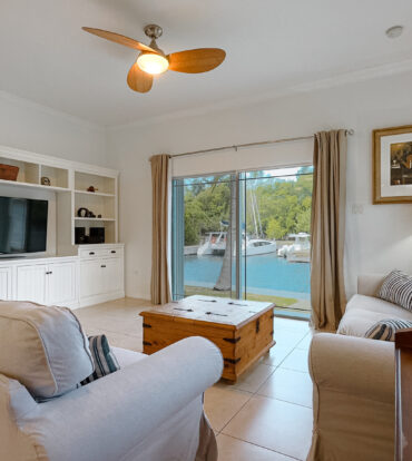 COASTAL ESCAPE WATERFRONT TOWNHOUSE