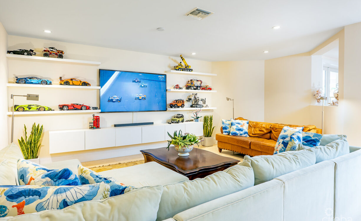THE DOCK HOUSE | A VISTA DEL MAR & YACHT CLUB SIGNATURE RESIDENCE