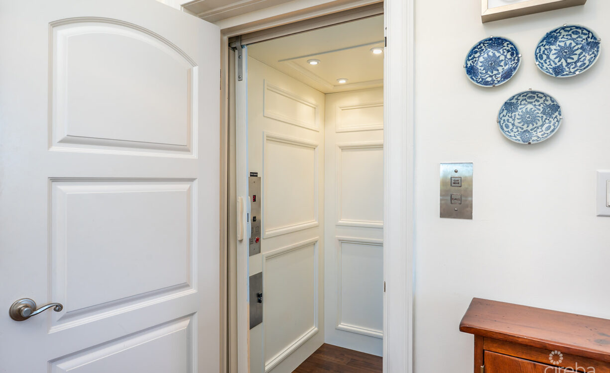 THE DOCK HOUSE | A VISTA DEL MAR & YACHT CLUB SIGNATURE RESIDENCE