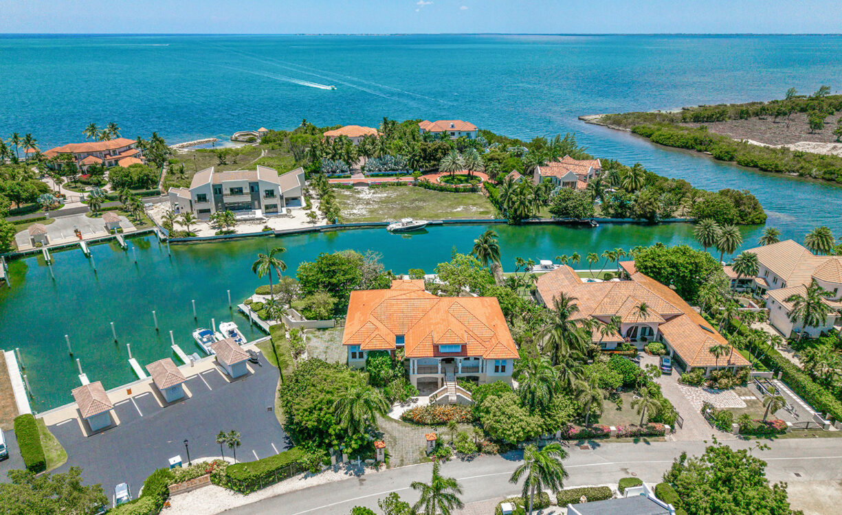 THE DOCK HOUSE | A VISTA DEL MAR & YACHT CLUB SIGNATURE RESIDENCE
