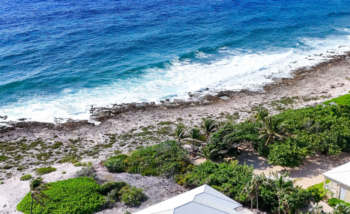 SOUTHSIDE SEAFRONT VILLA