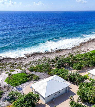 SOUTHSIDE SEAFRONT VILLA