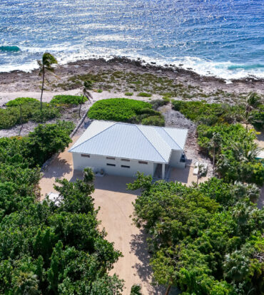 SOUTHSIDE SEAFRONT VILLA