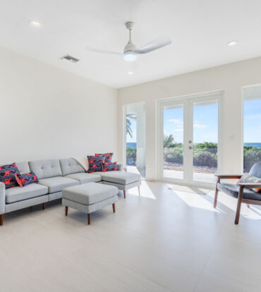 SOUTHSIDE SEAFRONT VILLA