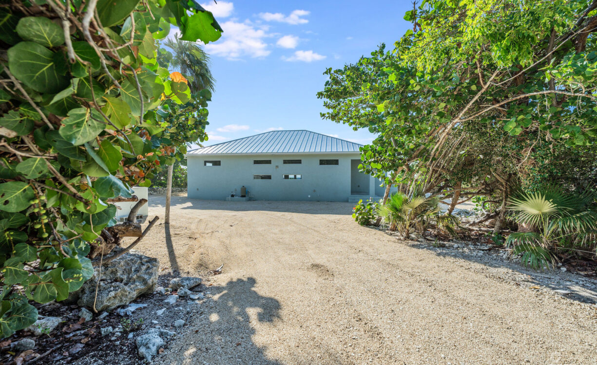 SOUTHSIDE SEAFRONT VILLA