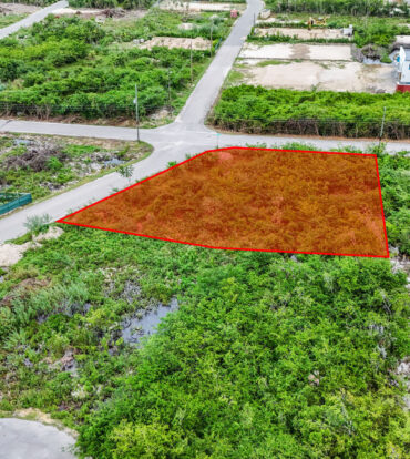 CORNER LOT .366 ACRE IN LOOKOUT GARDENS