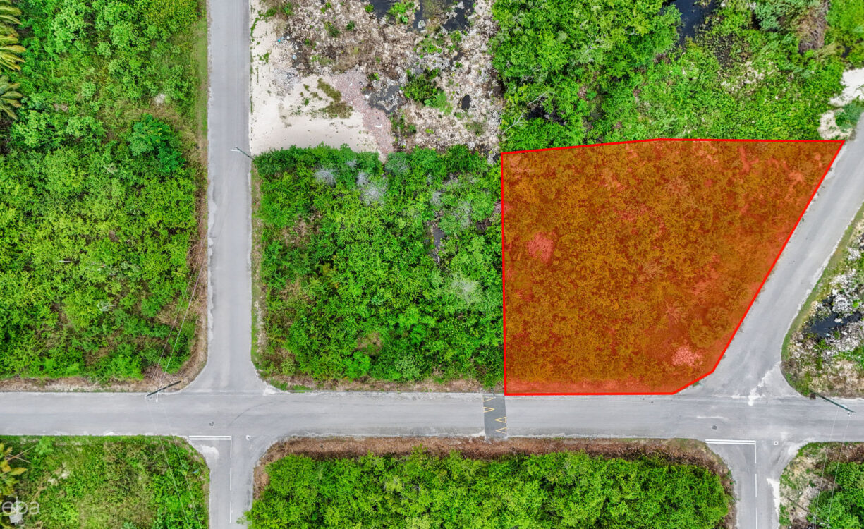 CORNER LOT .366 ACRE IN LOOKOUT GARDENS
