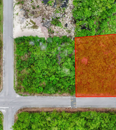 CORNER LOT .366 ACRE IN LOOKOUT GARDENS