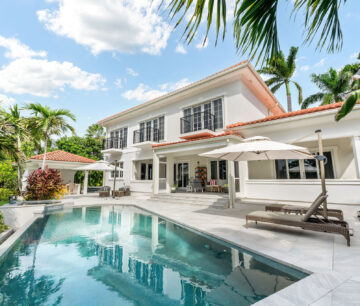 30 IRONSHORE DRIVE - VISTA DEL MAR HOME