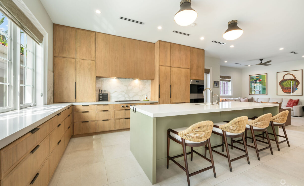 30 IRONSHORE DRIVE - VISTA DEL MAR HOME