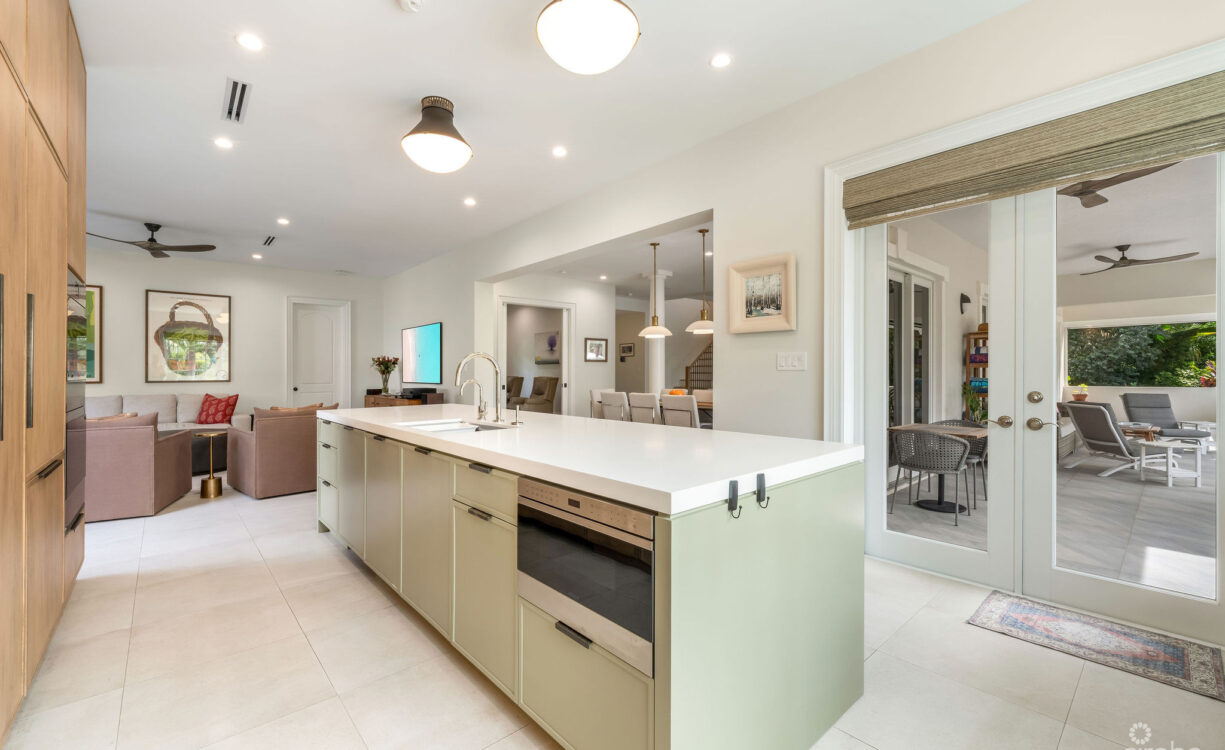 30 IRONSHORE DRIVE - VISTA DEL MAR HOME