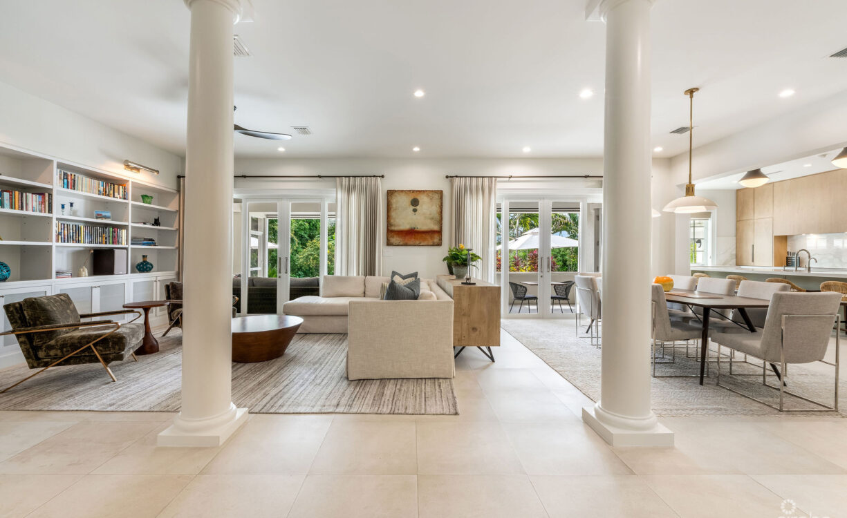 30 IRONSHORE DRIVE - VISTA DEL MAR HOME