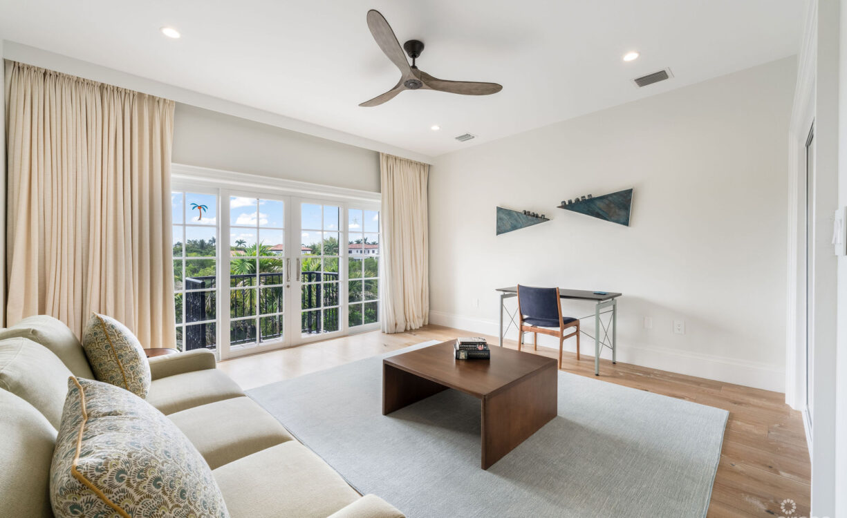 30 IRONSHORE DRIVE - VISTA DEL MAR HOME