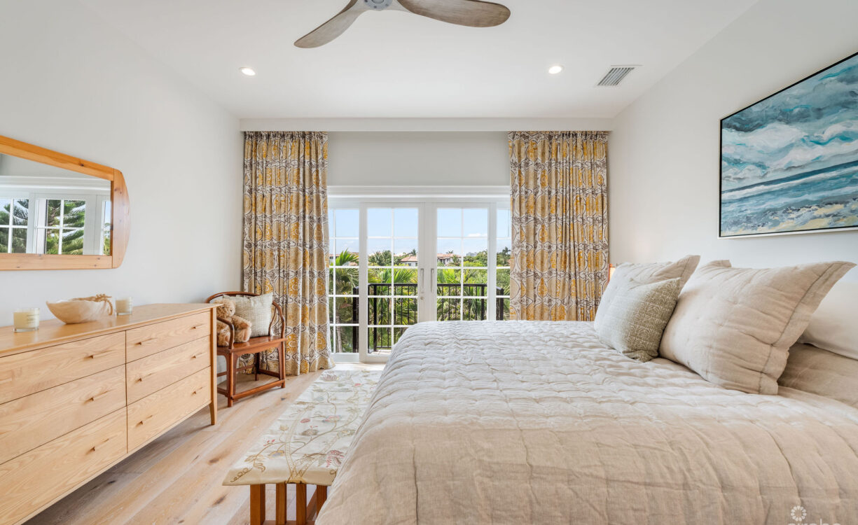 30 IRONSHORE DRIVE - VISTA DEL MAR HOME