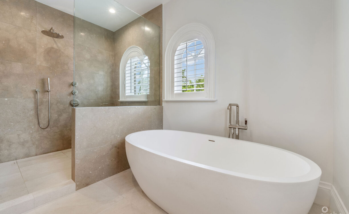 30 IRONSHORE DRIVE - VISTA DEL MAR HOME