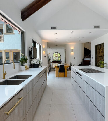 CRYSTAL HAROUR - OCEAN FRONT HOME