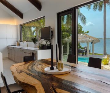 CRYSTAL HAROUR - OCEAN FRONT HOME