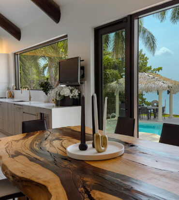 CRYSTAL HAROUR - OCEAN FRONT HOME