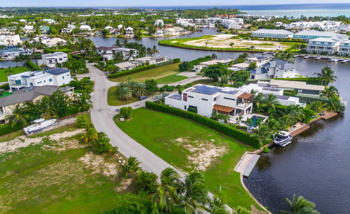 GRAND HARBOUR 0.32 ACRES, CANAL COMER LOT