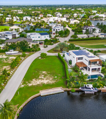GRAND HARBOUR 0.32 ACRES, CANAL COMER LOT