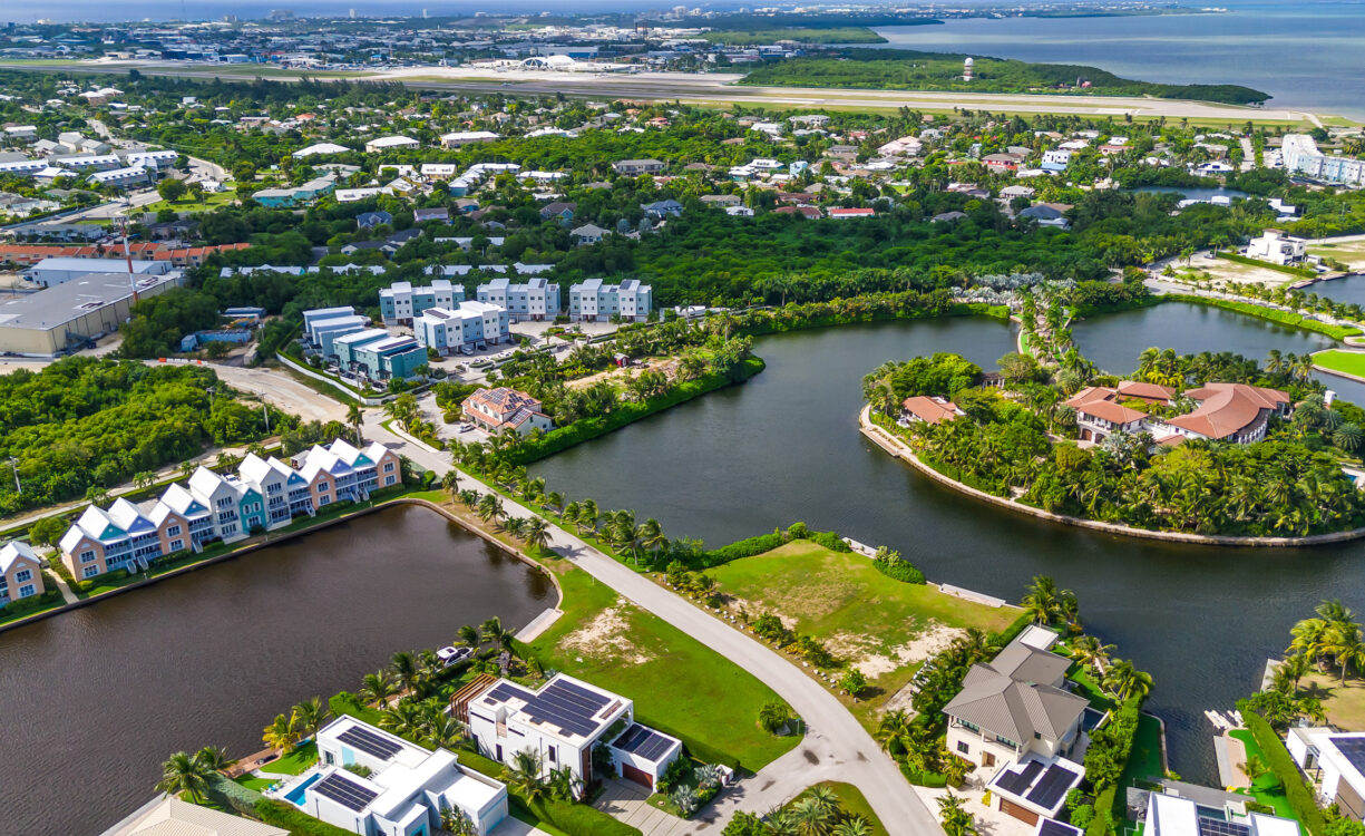 GRAND HARBOUR 0.32 ACRES, CANAL COMER LOT