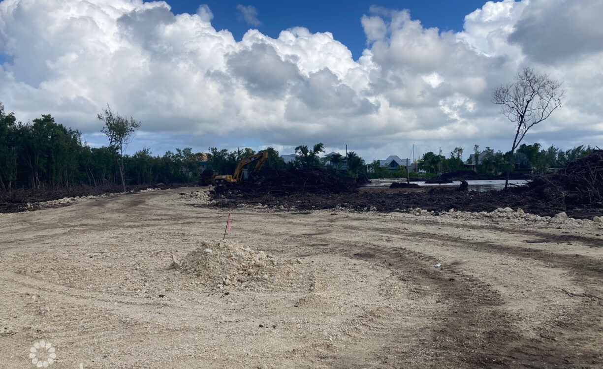 AUBURN BAY, LARGE CANAL FRONT LOT, READY TO BUILD