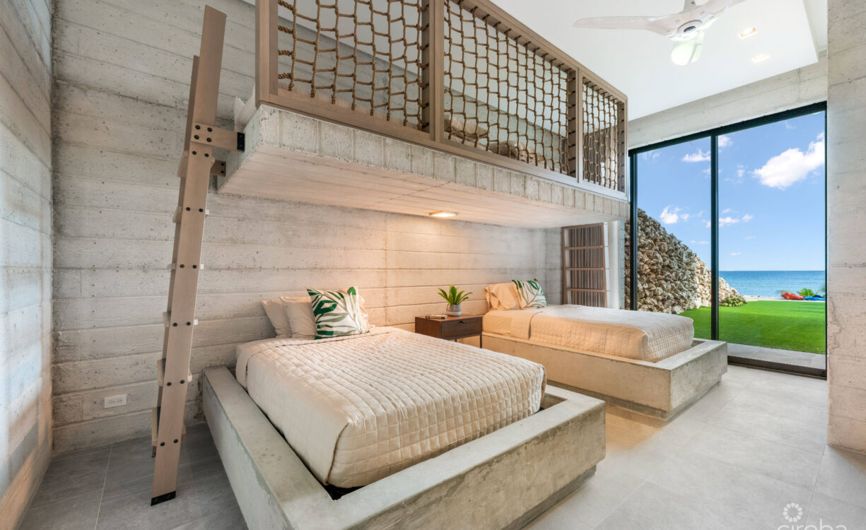 BELLA ROCCA, EAST END LUXURY VILLA