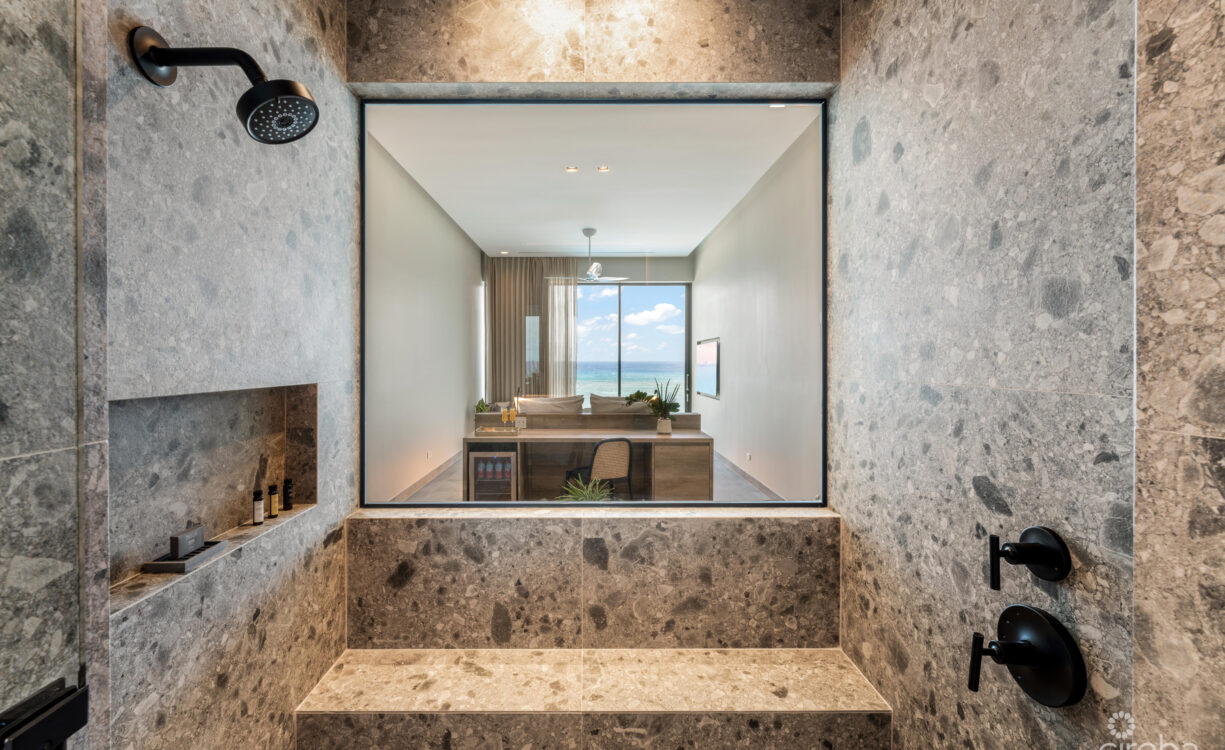 BELLA ROCCA, EAST END LUXURY VILLA