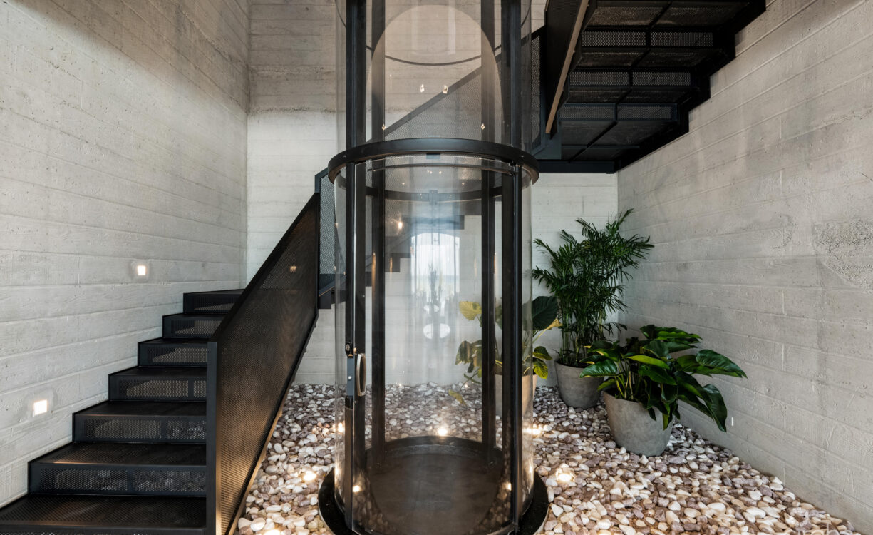 BELLA ROCCA, EAST END LUXURY VILLA