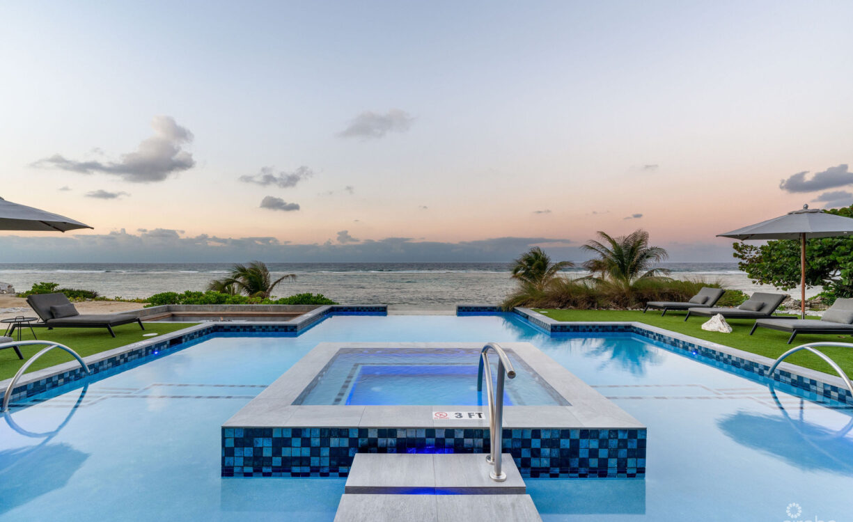 BELLA ROCCA, EAST END LUXURY VILLA