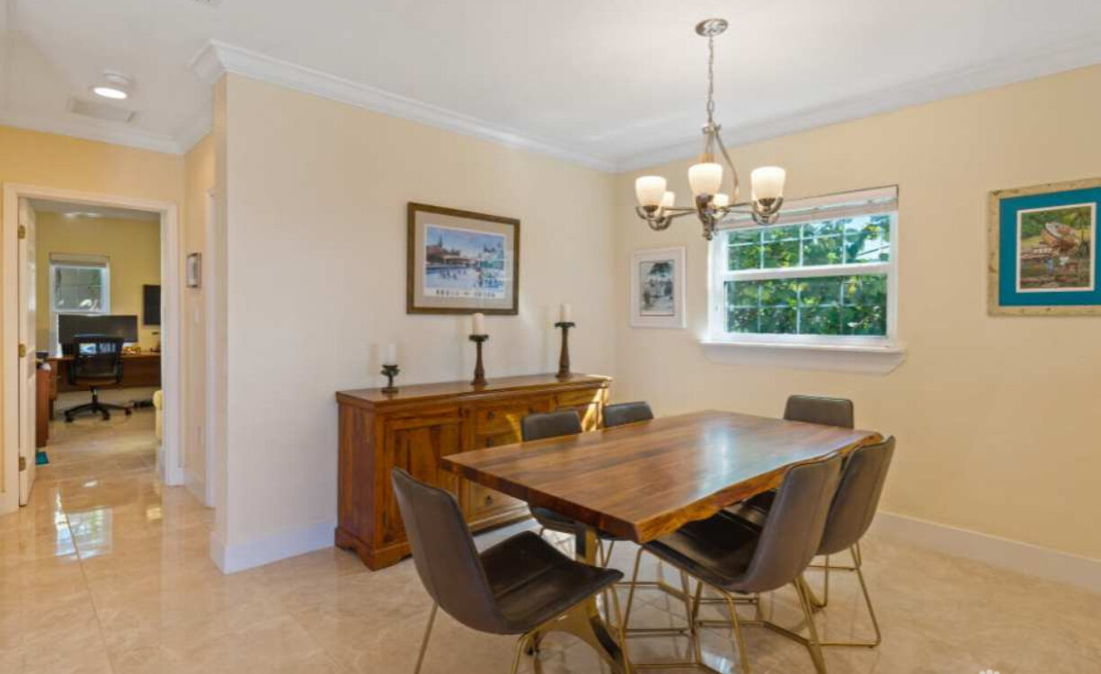 4 BED OCEAN FRONT IN SAVANNAH
