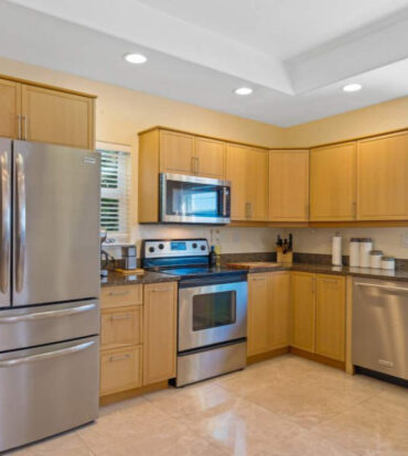 4 BED OCEAN FRONT IN SAVANNAH