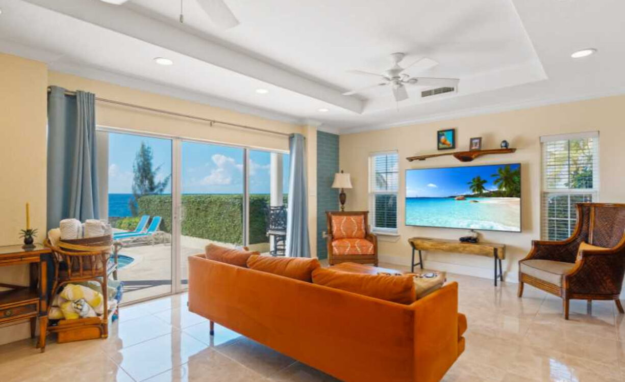 4 BED OCEAN FRONT IN SAVANNAH