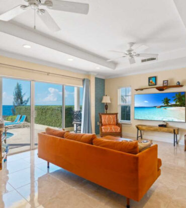 4 BED OCEAN FRONT IN SAVANNAH