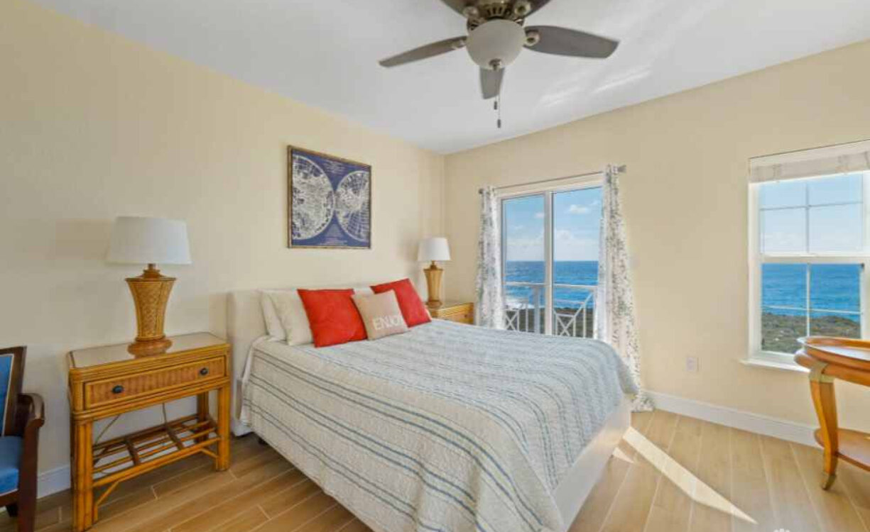 4 BED OCEAN FRONT IN SAVANNAH