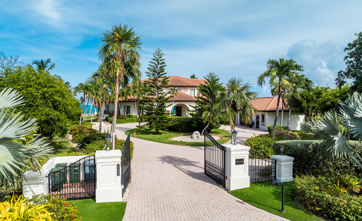 MIRAMAR, A VISTA DEL MAR OCEAN FRONT ESTATE