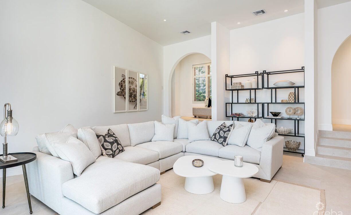 MIRAMAR, A VISTA DEL MAR OCEAN FRONT ESTATE