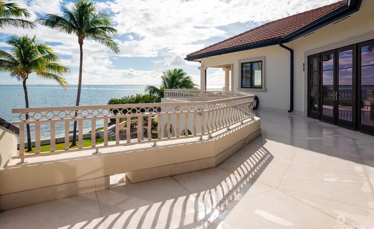 MIRAMAR, A VISTA DEL MAR OCEAN FRONT ESTATE