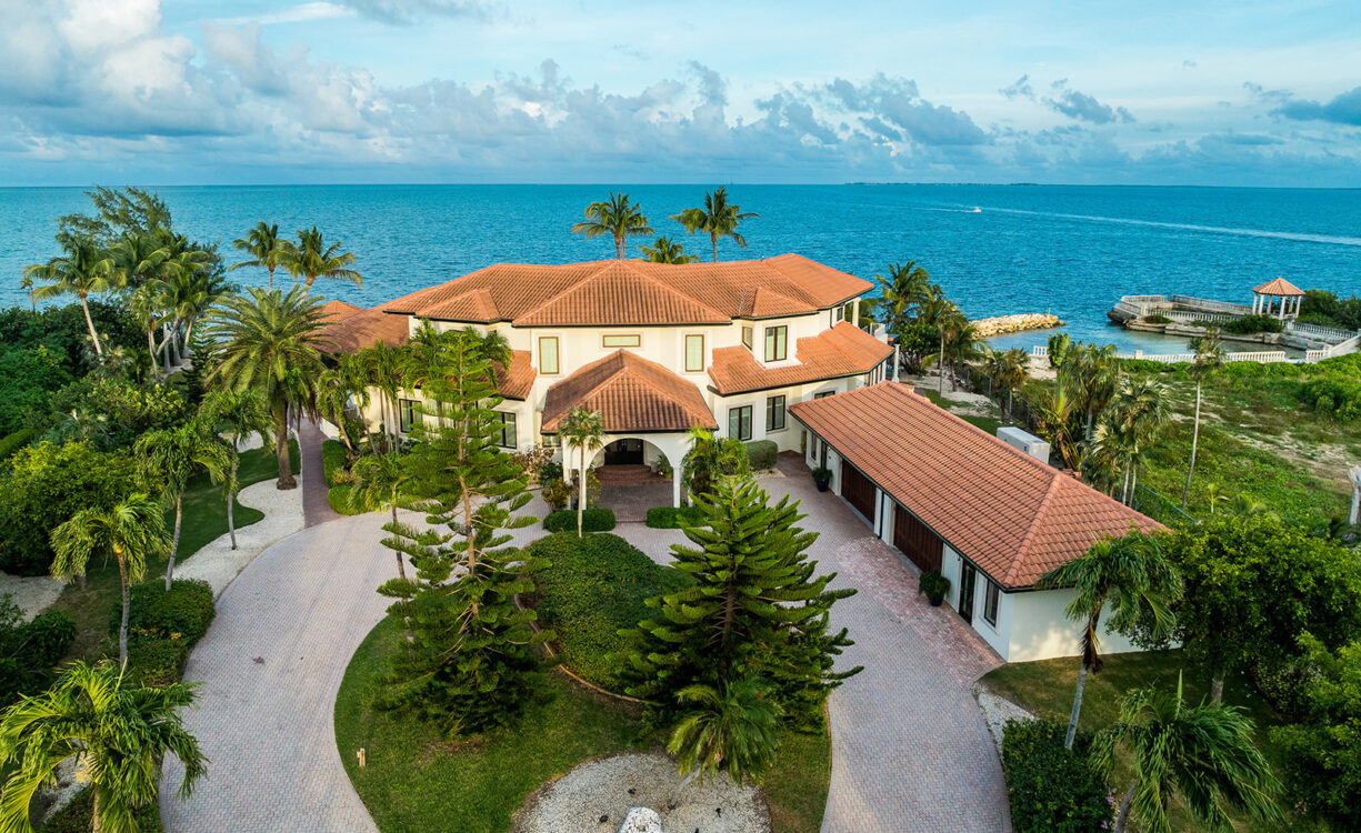 MIRAMAR, A VISTA DEL MAR OCEAN FRONT ESTATE