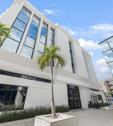 FULL FLOOR COMMERCIAL OFFICE WITH PARKING | DR. ROYS DRIVE