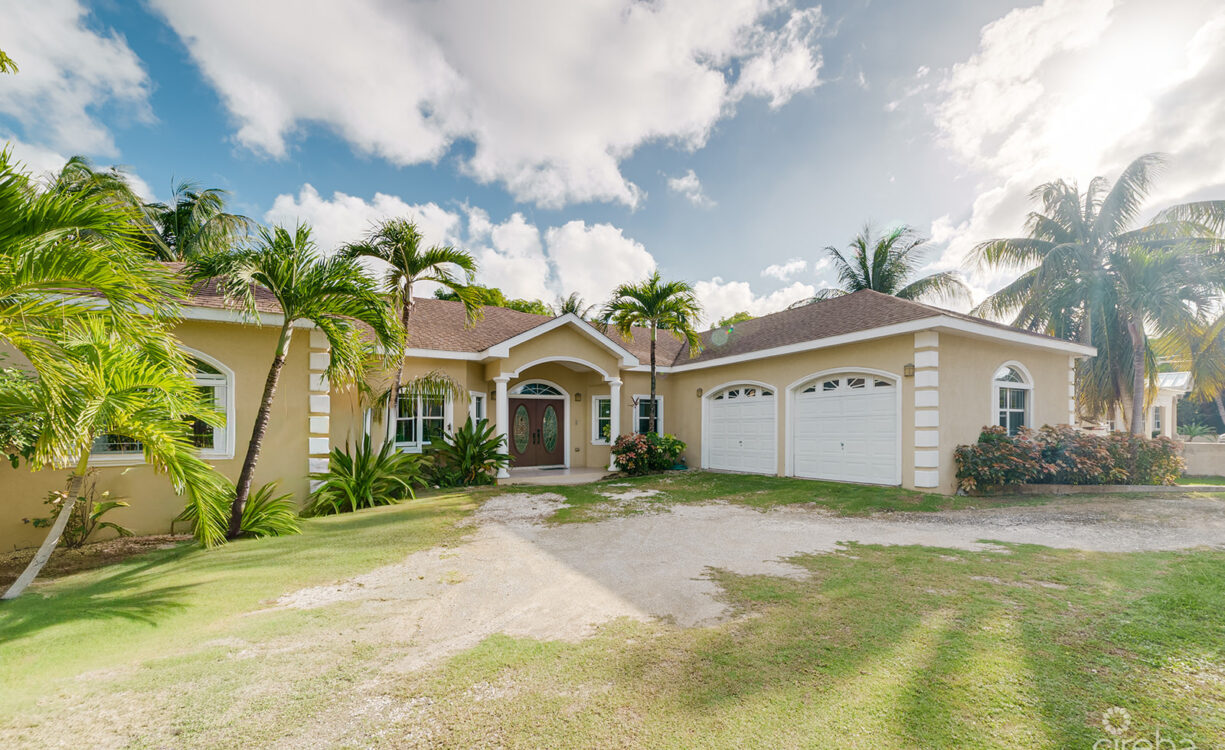 4 BED + OFFICE / 3.5 BATH SINGLE FAMILY HOME