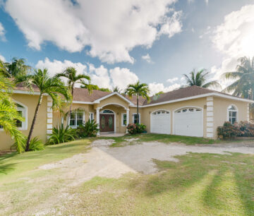 4 BED + OFFICE / 3.5 BATH SINGLE FAMILY HOME