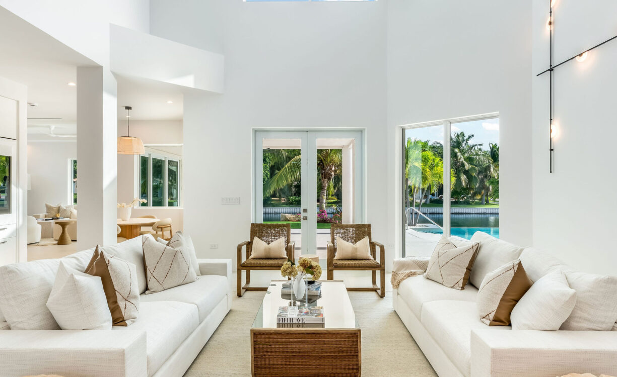 95 BIRD | A REIMAGINED WATERFRONT ESTATE