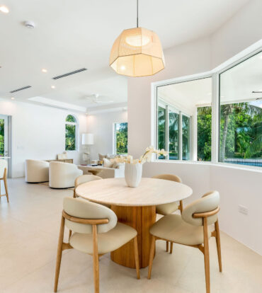 95 BIRD | A REIMAGINED WATERFRONT ESTATE