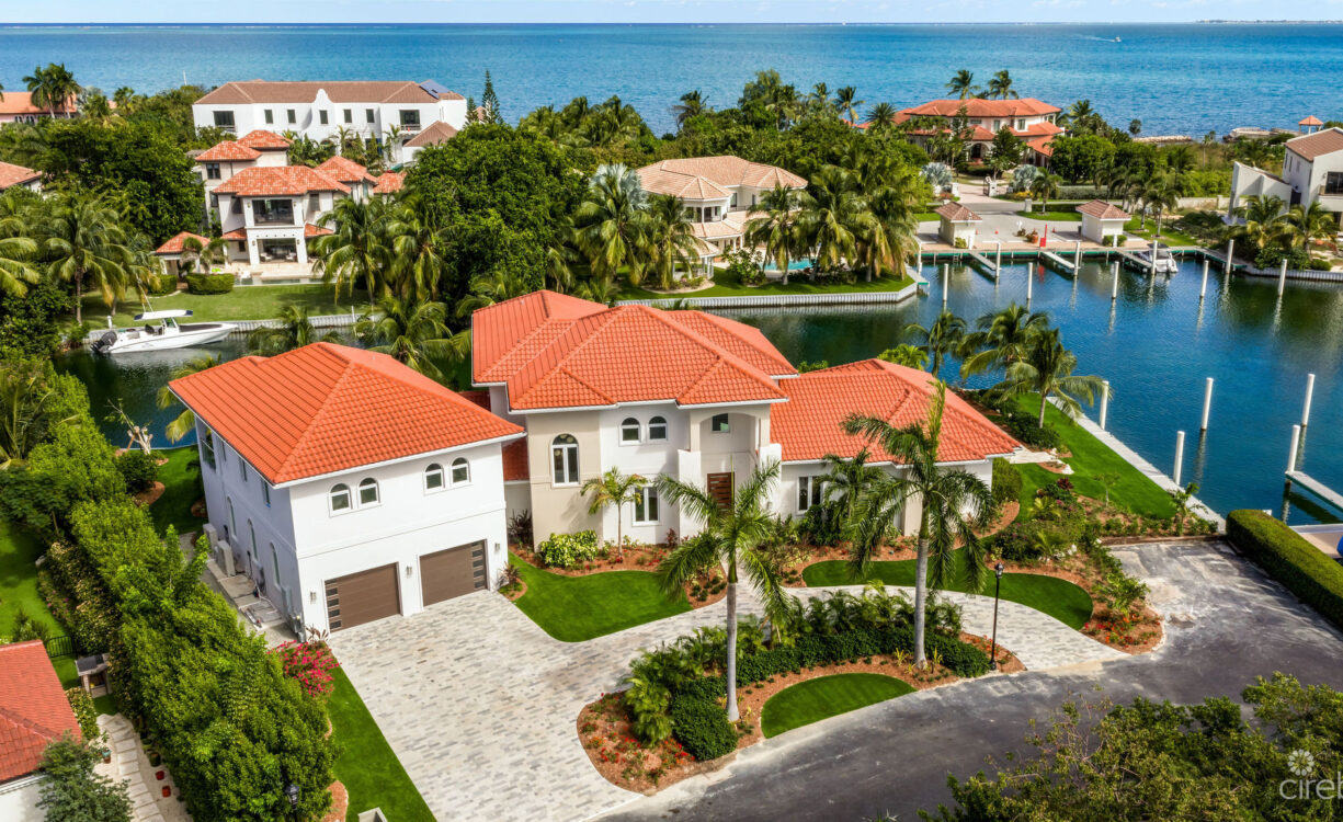 95 BIRD | A REIMAGINED WATERFRONT ESTATE