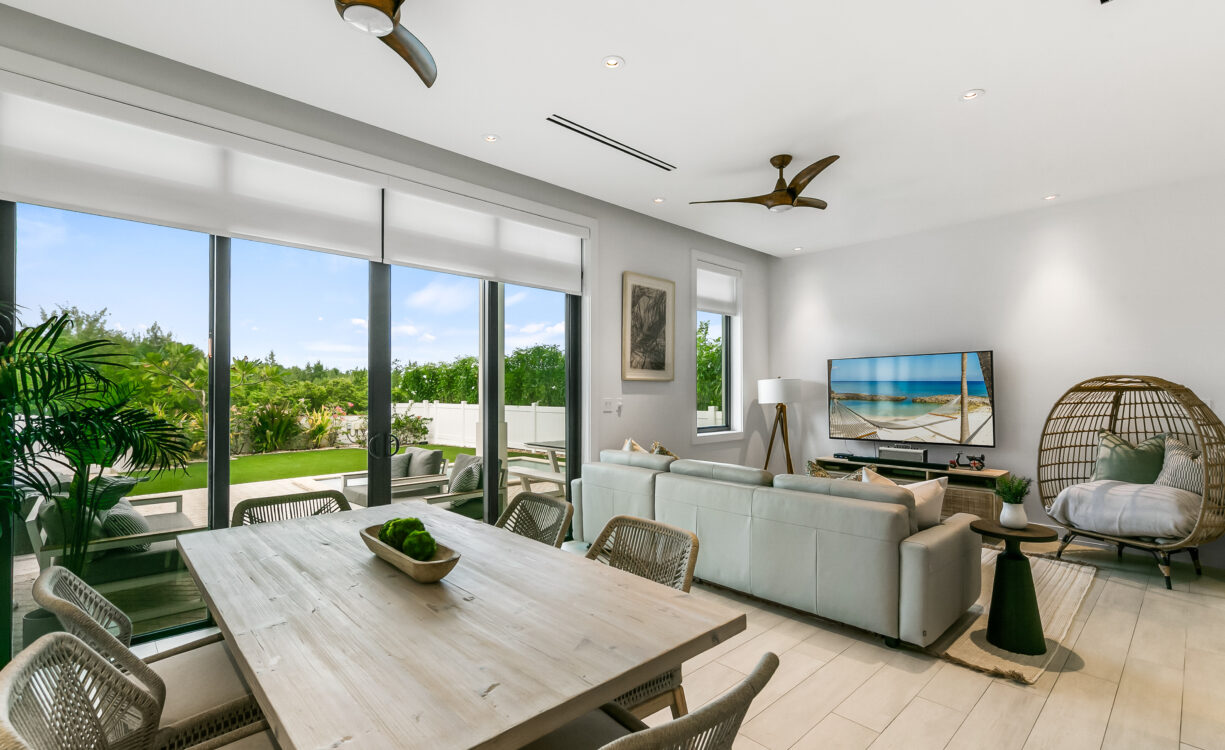 OLEA 106, CANAL FRONT 3 BED DUPLEX