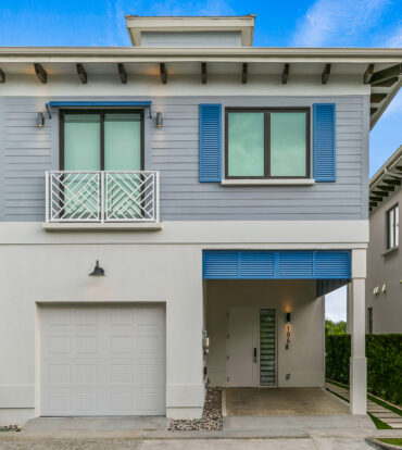 OLEA 106, CANAL FRONT 3 BED DUPLEX