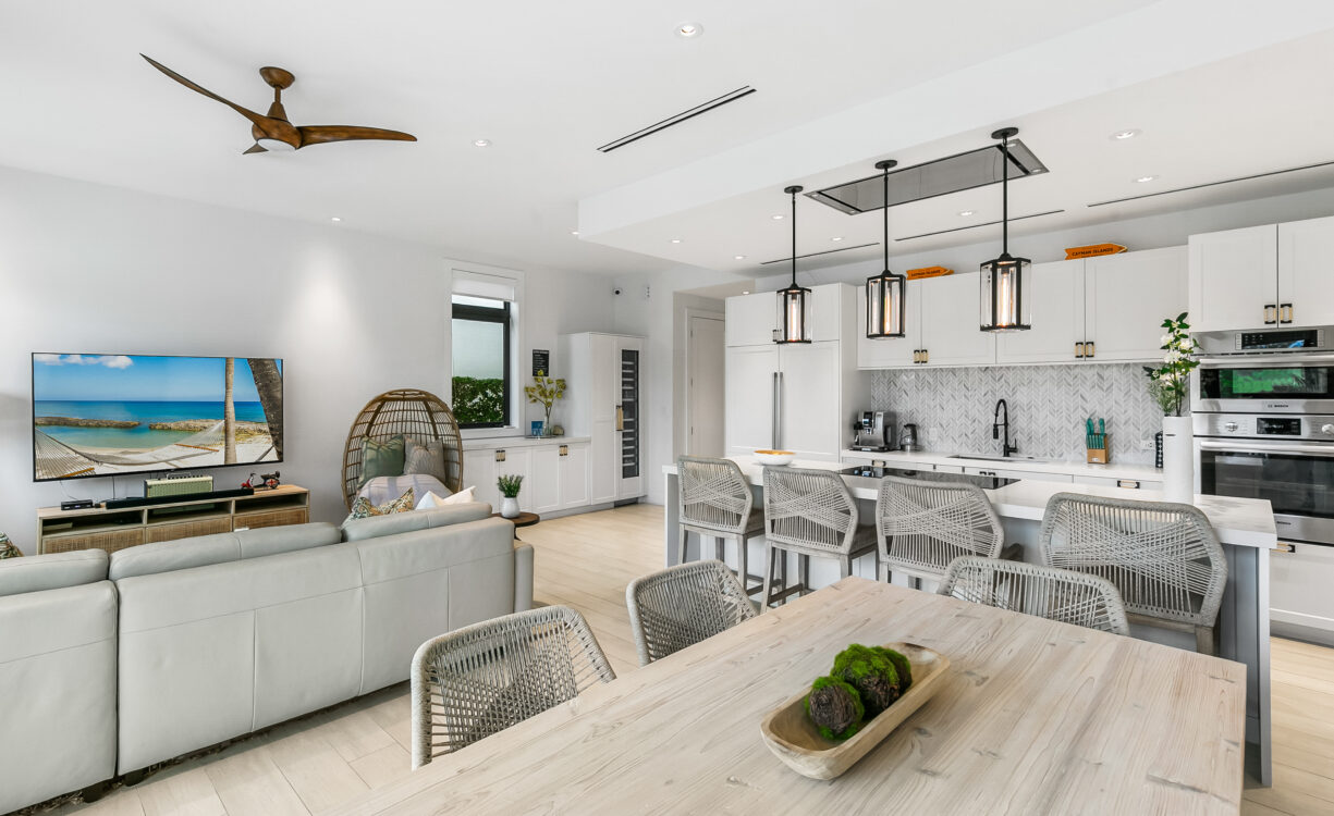 OLEA 106, CANAL FRONT 3 BED DUPLEX
