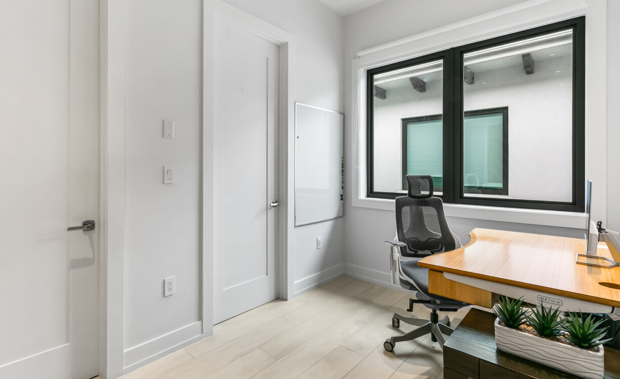 OLEA 106, CANAL FRONT 3 BED DUPLEX