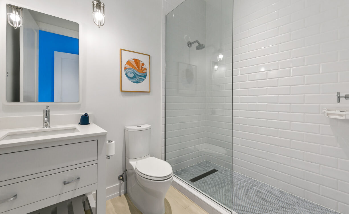 OLEA 106, CANAL FRONT 3 BED DUPLEX